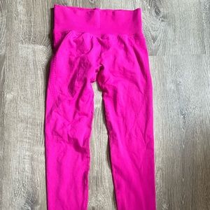 Pink butt scrunch leggings